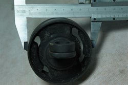 Сайлентблок H.TUCSON/iX35 с 09г.,K.SPORTAGE SL с 10г. 2WD/4WD ориг. (55275-2S000) D77мм. продольного рычага, RR подвески, RH - фото 16398