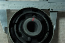 Сайлентблок H.SANTA FE(CLASSIC) с 00г. ориг. (55118-26000) опорного рычага пружины, задней подвески - фото 16403