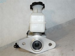 Цилиндр тормозной главный H.STAREX с 98-07г. ориг. (59130-4A001) 4АТ 4 отверстия для тормозных трубок - фото 18240