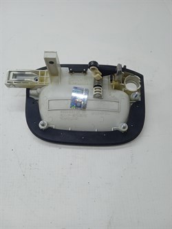 Ручка наружная K.BONGO III с 04-07г. ориг. (82660-4E000) FR дверь, RH с отверстием под замок, белая - фото 42286